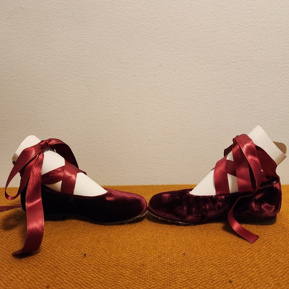Gallucci Italian Burgundy Velvet Shoes - Picture 3 of 7